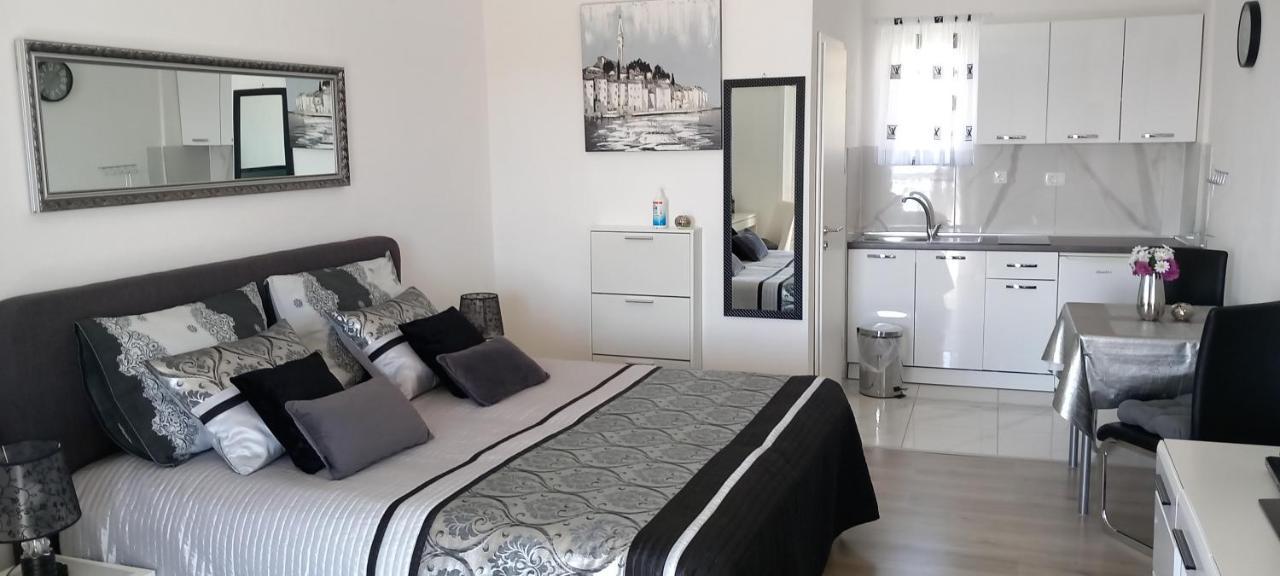 Beautyful Sea View 6 Luxury Studio Danijela Senj  Bagian luar foto